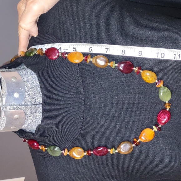 💎 Multiple Color Jade-like Necklace - Picture 8 of 8